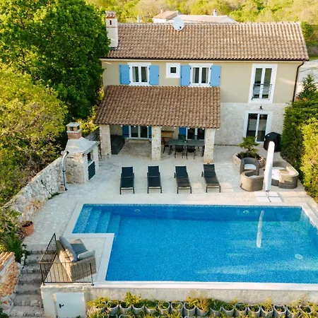 Romantic With A Large Pool Surrounded By Greenery - By Traveler Tourist Agency Krk Id 2150 Villa Garica