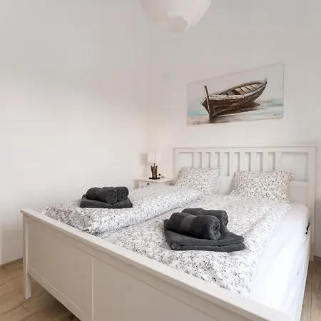 Villa Romantic With A Large Pool Surrounded By Greenery - By Traveler Tourist Agency Krk Id 2150 *