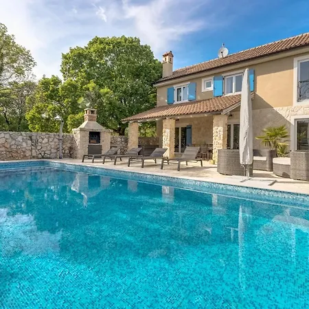 Romantic With A Large Pool Surrounded By Greenery - By Traveler Tourist Agency Krk Id 2150 Villa *