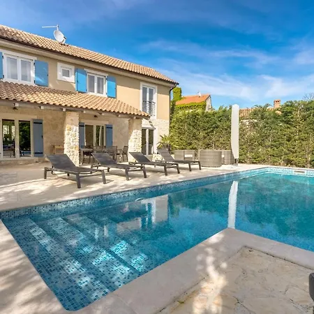 Romantic With A Large Pool Surrounded By Greenery - By Traveler Tourist Agency Krk Id 2150 Garica