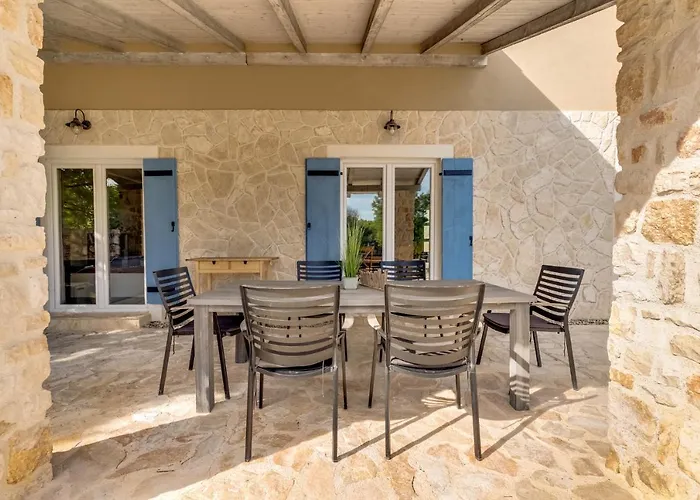 Romantic With A Large Pool Surrounded By Greenery - By Traveler Tourist Agency Krk Id 2150